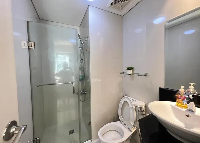 Condotel Across Naia Airport With Wifi Apartahotel